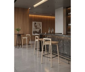 Banquetas Altas de Luxo: Sofistica&ccedil;&atilde;o, Conforto e Marcenaria Autoral | Tolle M&oacute;veis
