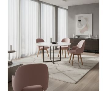 Cadeira Queen em Madeira Sustentável: Elegância e Conforto para Ambientes de Alto Padrão