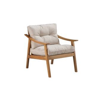 A Elegância Natural da Poltrona Olli Madeira: Conforto e Sofisticação para Ambientes de Alto Padrão